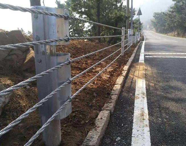 鋼絲繩護欄