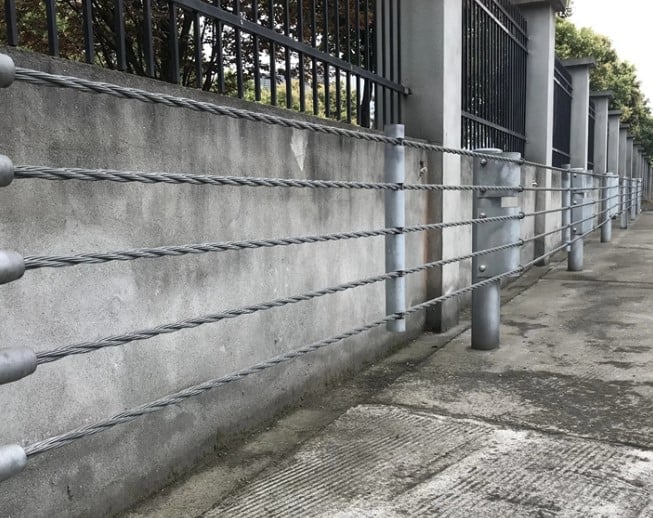 鋼絲繩護(hù)欄
