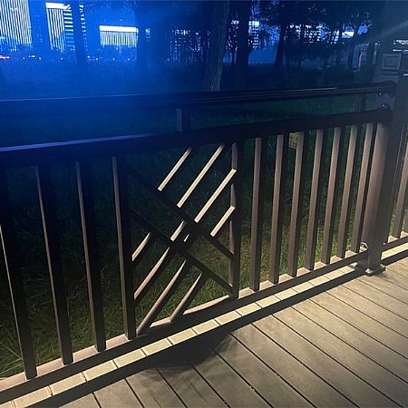 燈光護欄